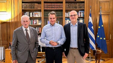 Στον Πρωθυπουργό εκπρόσωποι του Ιδρύματος «Ελευθέριος Κ. Βενιζέλος» 