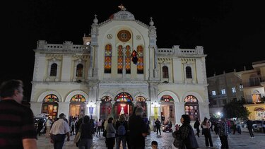 Ένα κεράκι στη χάρη του Αγίου Μηνά