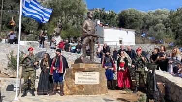 Αποκαλυπτήρια του Ανδριάντα του Οπλαρχηγού Μιχαήλ Μελαδάκη