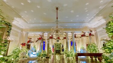 Στόλισαν και στο Λευκό Οίκο ενόψει των Χριστουγέννων