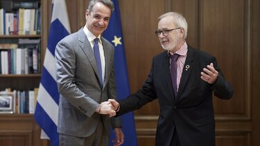 Συνάντηση Μητσοτάκη με τον πρόεδρο της ΕΤΕπ