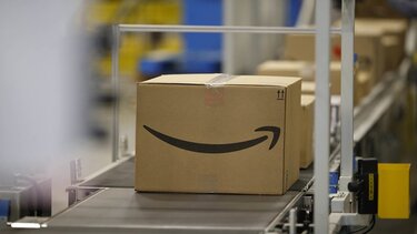 Η Amazon κατηγορεί και Έλληνες για ένα «διεθνές κύκλωμα κλεφτών»