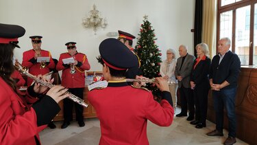 Χριστουγεννιάτικα κάλαντα και ευχές στον Δήμαρχο Ηρακλείου