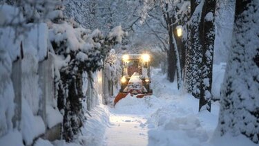 Σε ύψος ρεκόρ το χιόνι στο Μόναχο – Παρέλυσαν οι συγκοινωνίες - «Μείνετε σπίτι!» 