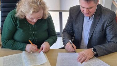 Χερσόνησος: Σύμβαση για την ανάπτυξη της ηλεκτροκίνησης