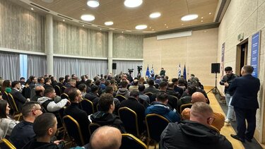 Ενημέρωσε Έλληνες εκλογείς της Κύπρου για την επιστολική ψήφο η Κ. Κεραμέως