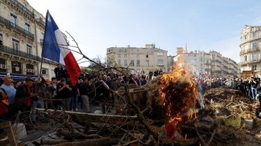 Γαλλία: Μέτρα για τον αγροτικό τομέα ανακοίνωσε ο πρωθυπουργός