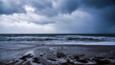 Κυπαρισσία: 66χρονη παρασύρθηκε από τα κύματα ενώ περπατούσε στον μόλο και πνίγηκε
