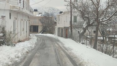 Ήπια η επέλαση του χιονιά στην Κρήτη - Δεμένα τα πλοία στα λιμάνια - Το χιόνι δεν έκλεισε δρόμους