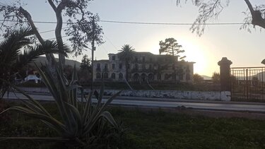  "Σήκωσε" την στέγη του Σάρλιτζα ο δυνατός αέρας στη Λέσβο