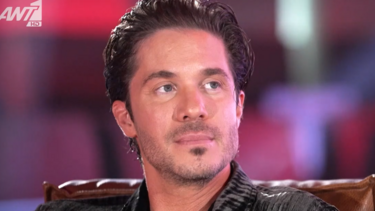 Οικονομόπουλος: "Πιστεύω ότι ένα παιδί χρειάζεται τη μαμά και τον μπαμπά"