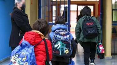 Επιστροφή στα σχολεία με ιώσεις και κορωνοϊό: Τι να προσέξουν εκπαιδευτικοί και μαθητές