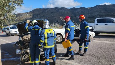 Τροχαίο με εγκλωβισμό στην Κίσσαμο - Στο νοσοκομείο ένας 65χρονος