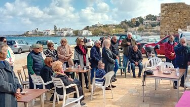 O Σύλλογος Αλιέων Νέας Κυδωνίας έκοψε την πρωτοχρονιάτικη πίτα του