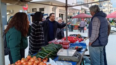 Στο παζάρι των Μοιρών, κλιμάκιο του ΚΚΕ