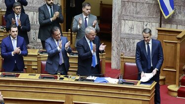 Καταψηφίστηκε η πρόταση δυσπιστίας με 159 "όχι"