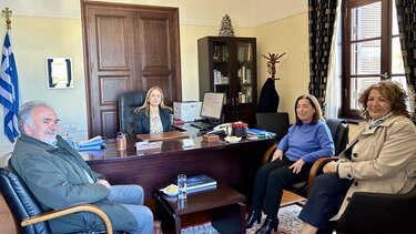 Στην Αποκεντρωμένη Διοίκηση Κρήτης ο πρόεδρος και η Διευθύντρια του Μουσείου Καζαντζάκη