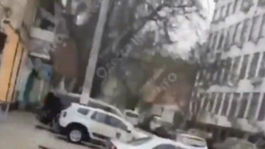 Καρέ – καρέ η ρωσική επίθεση με βαλλιστικό πύραυλο: Η συγκλονιστική περιγραφή δημοσιογράφου της ΕΡΤ