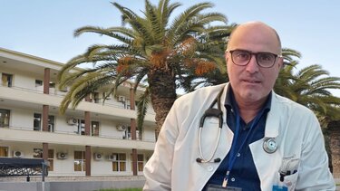 Βενιζέλειο: "Κατάντησε σαν την άδεια ταβέρνα που δεν πάει κανείς να φάει"