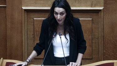 Κ. Σπυριδάκη: «Πλήγμα στην αξιοπρέπεια των Ελλήνων αστυνομικών η μείωση του κόστους διαμονής στα 30 εΕυρώ»