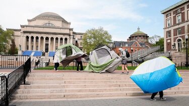 Κατάληψη Columbia στη Νέα Υόρκη: Με αποβολή απειλούνται οι φιλοπαλαιστίνιοι φοιτητές