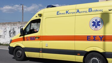 Με τραύματα στο κεφάλι 54χρονη - Βρέθηκε έξω από το στρατόπεδο Καποτά