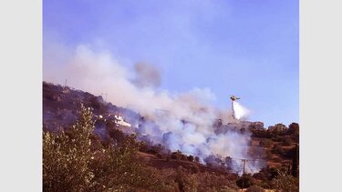 Διάσπαρτες εστίες στη φωτιά στις Σάπες Ροδόπης