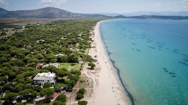 Μακάβριο θέαμα στον Σχοινιά: Πτώμα επέπλεε στη θάλασσα με βαρίδι 10 κιλών στο πόδι του