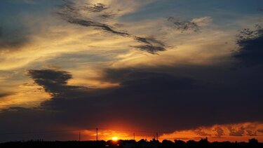 Η ανατολή του Ιουνίου στην Κρήτη μοιάζει να είναι ζωγραφιά!