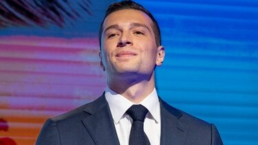 Ο Ζορντάν Μπαρντελά δηλώνει ότι χρειάζεται απόλυτη πλειοψηφία για να κυβερνήσει αποτελεσματικά