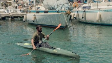 Το πρώτο καγιάκ από ανακυκλωμένα πλαστικά