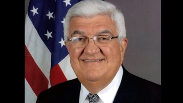 Απεβίωσε ο Ελληνοαμερικανός λομπίστας Τομ Κορολόγος