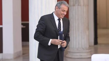 Ο "μυστικός γάμος" του Ιορδάνη Χασαπόπουλου με την αγαπημένη του Μαρία Σκοπελίτου