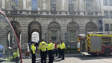 Λονδίνο: Η πυρκαγιά στο Somerset House περιορίστηκε, ο χώρος θα παραμείνει κλειστός 