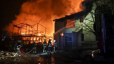 Μεγάλη πυρκαγιά στην Τερνόπιλ της Ουκρανίας - Οι κάτοικοι καλούνται να παραμείνουν στα σπίτια τους