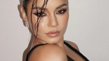 Wet look updo: Πως θα πετύχεις το πιο trendy hairstyle για όλες τις ώρες!