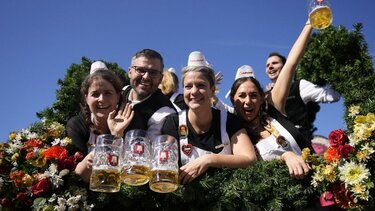 Ανοιξε τις πύλες του το Oktoberfest στο Μόναχο 