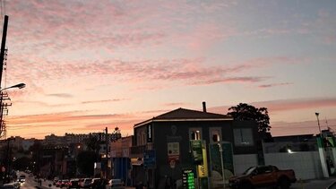 Ένα "μαγικό" ηλιοβασίλεμα στον ουρανό της Κρήτης