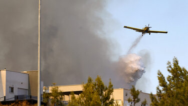 Η Χεζμπολάχ δήλωσε ότι βομβάρδισε τη στρατιωτική βάση Γκλιλότ και τη ναυτική βάση του Στέλα Μάρις