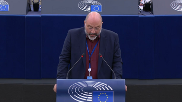 Στεγαστική κρίση: Λύση για νέους και ευάλωτες ομάδες ζητά από την Κομισιόν ο Σ. Αρναούτογλου