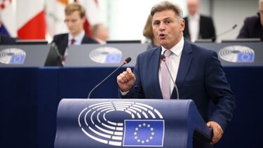 Μέτρα προστασίας των θαλάσσιων περιοχών Natura ζητά ο Ν. Φαρανούρης