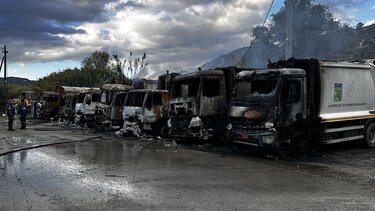 Εμπρησμός απορριμματοφόρων: Τι πρότεινε η Εισαγγελέας - "Σας κοιτώ στα μάτια, δεν έχω τίποτε να κρύψω", είπε ο φερόμενος ηθικός αυτουργός