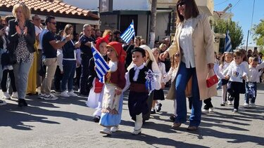 Με κάθε επισημότητα η μαθητική παρέλαση για την 28η Οκτωβρίου στον Δήμο Βιάννου 