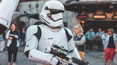 Star Wars: Στο σφυρί κράνος Stormtrooper για περίπου 600.000 ευρώ