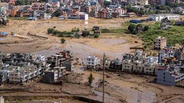 Φονικές πλημμύρες στο Νεπάλ: Τουλάχιστον 209 νεκροί - Έρευνες για τους επιζώντες 