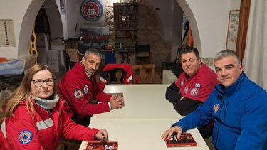 Εθελοντές, Φίλιος Ζευς