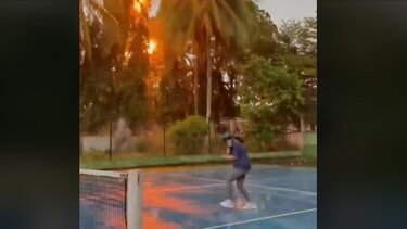 TIKTOKER κεραυνός