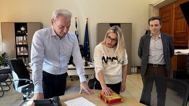 Ορκωμοσία δύο νέων υπαλλήλων στο Δήμο Ηρακλείου