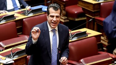 Βουλή: Αντιπαράθεση για τα επεισόδια στο Σύνταγμα