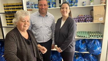 Αγιος Νικόλαος: Παράδοση λαδιού στους ωφελούμενους της δομής